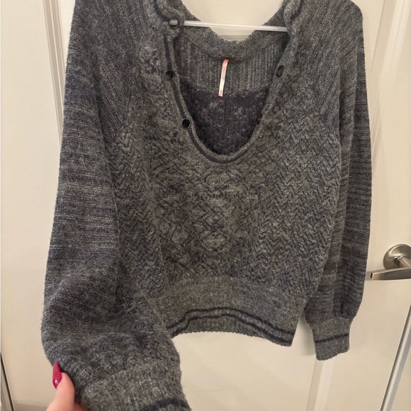 FLAW Free People grey lace up wool sweater size M (no string to lace up) - Picture 7 of 16